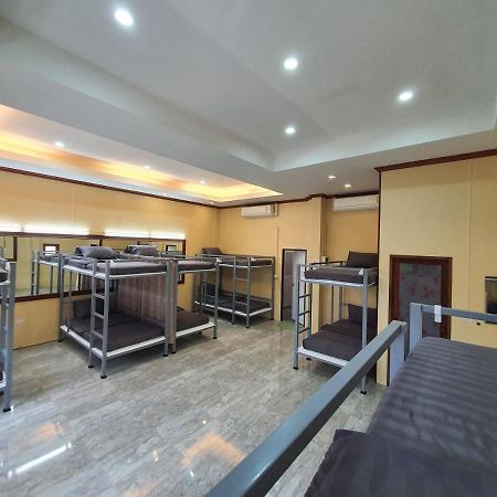 We Hostel Khaolak خاو لاك المظهر الخارجي الصورة