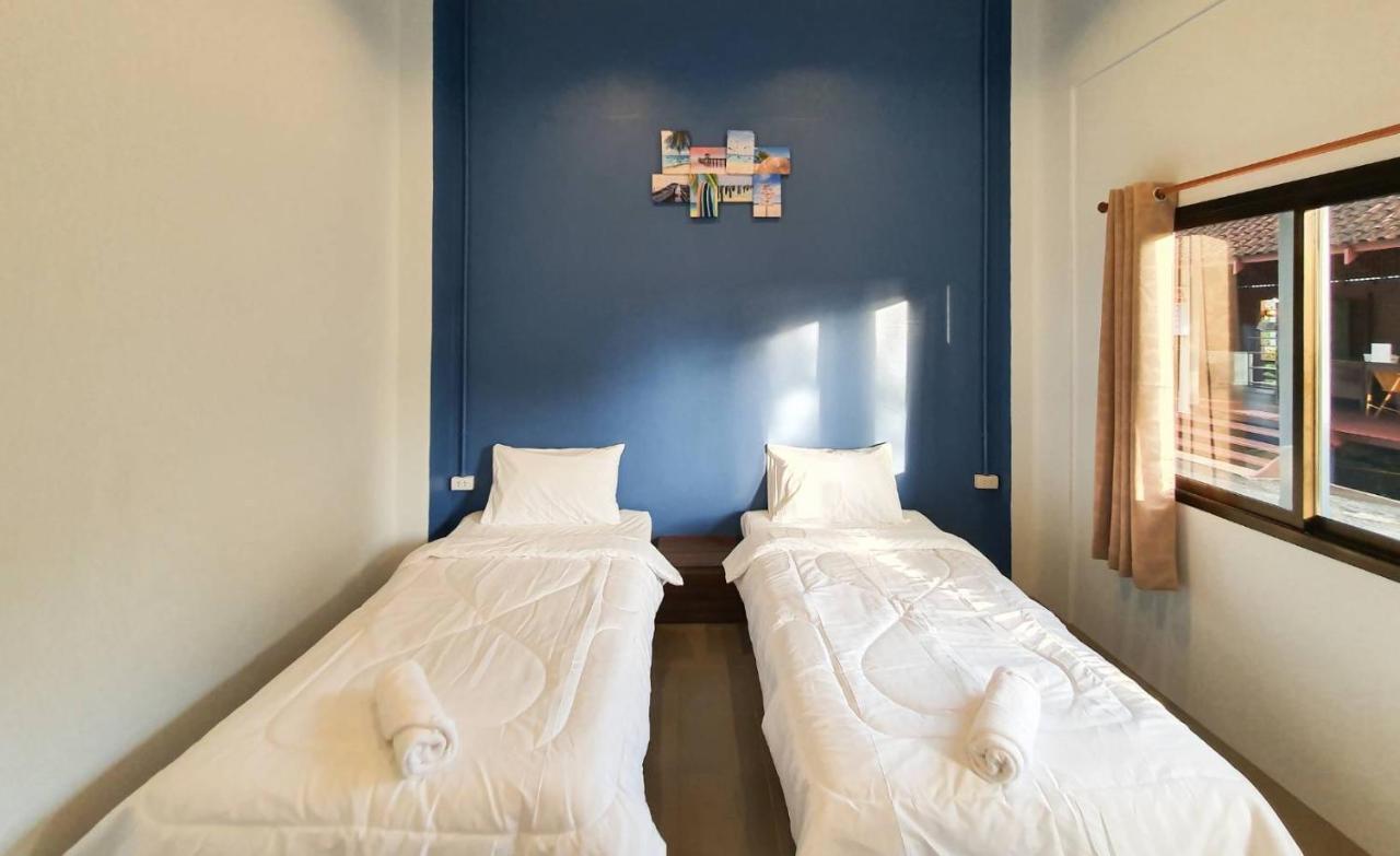 We Hostel Khaolak خاو لاك المظهر الخارجي الصورة