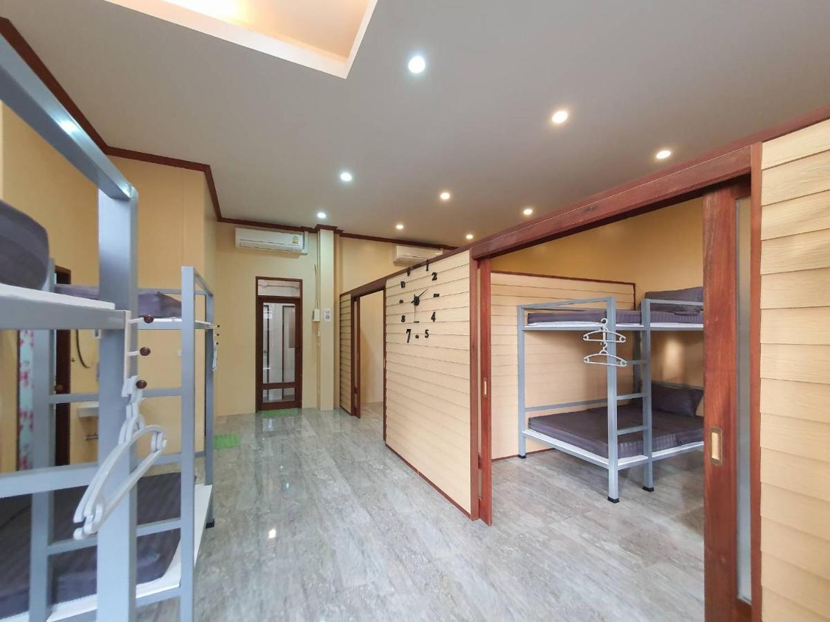 We Hostel Khaolak خاو لاك المظهر الخارجي الصورة